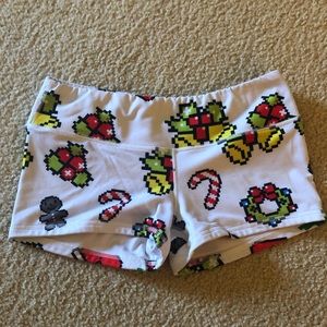 Fleo shorts size medium